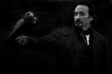 Info ou Intox ? Une photo de John Cusak interprétant Edgar A. Poe pour "The Raven" que tourne actuellement James McTeigue....