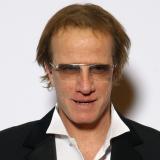 Après avoir figuré aux côtés de Nicolas Cage dans "Ghost Rider 2", Christophe Lambert devrait être la vedette, aux côtés de Elisha Cuthbert et Josh Hartnett, de "Dark Star Hollow", adapté du roman d'horreur de Matthew J. Fougerousse.