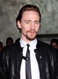 TOM HIIDDLESTON en vedette dans SKULL ISLAND (voir ci-dessous)